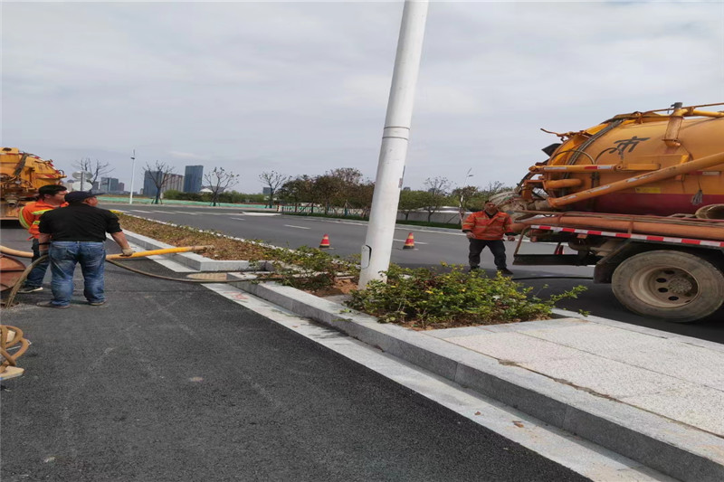 江岸雨水管道清淤-污水管道清洗